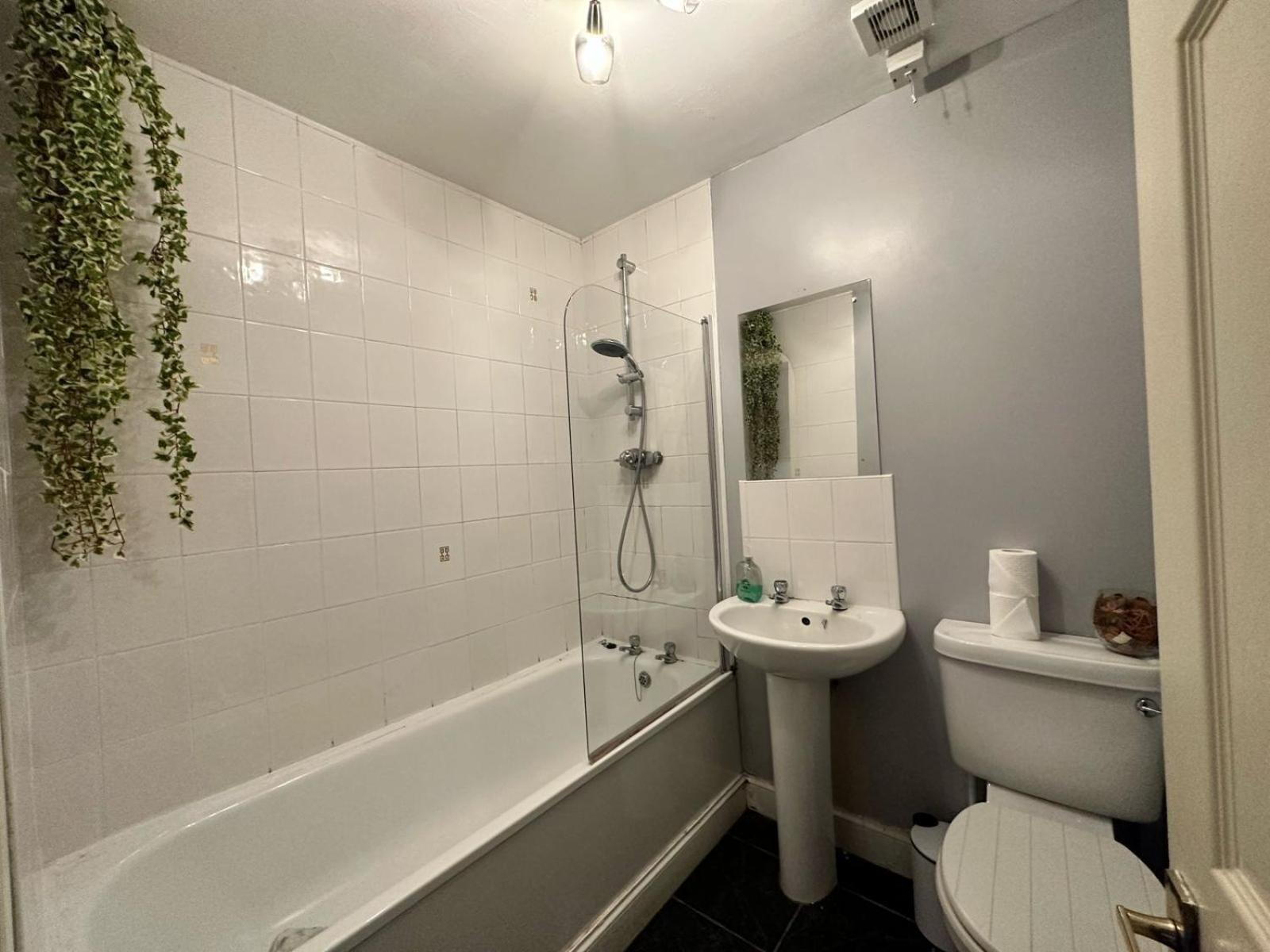 City Lights Apartment Единбург Екстер'єр фото